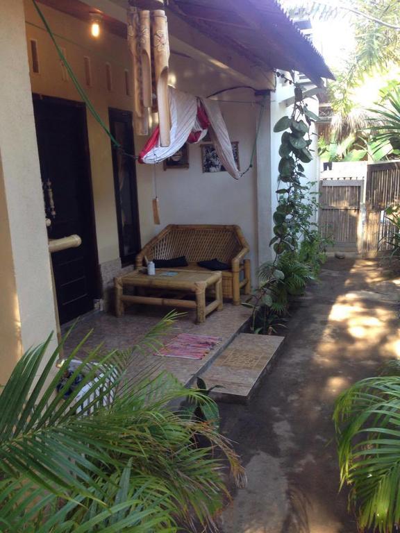 Three Little Birds Homestay Gili Trawangan Exterior photo