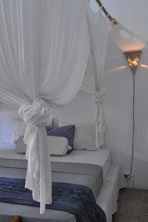 Three Little Birds Homestay Gili Trawangan Exterior photo